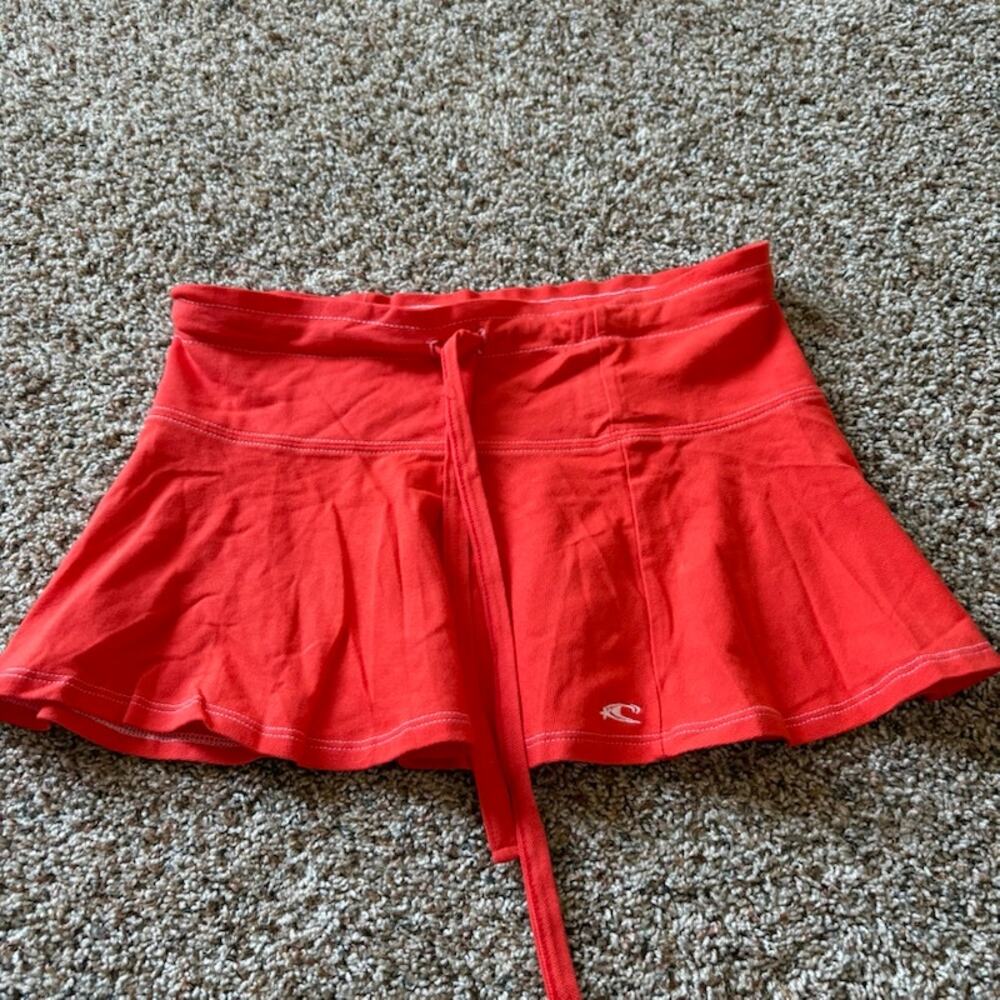 NWT O'Neill Womens Beach Mini Skirt Pebble Beach sz Medium Red Cover